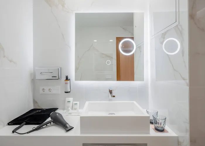 Hotel Galeones Affiliated By Melia 4*